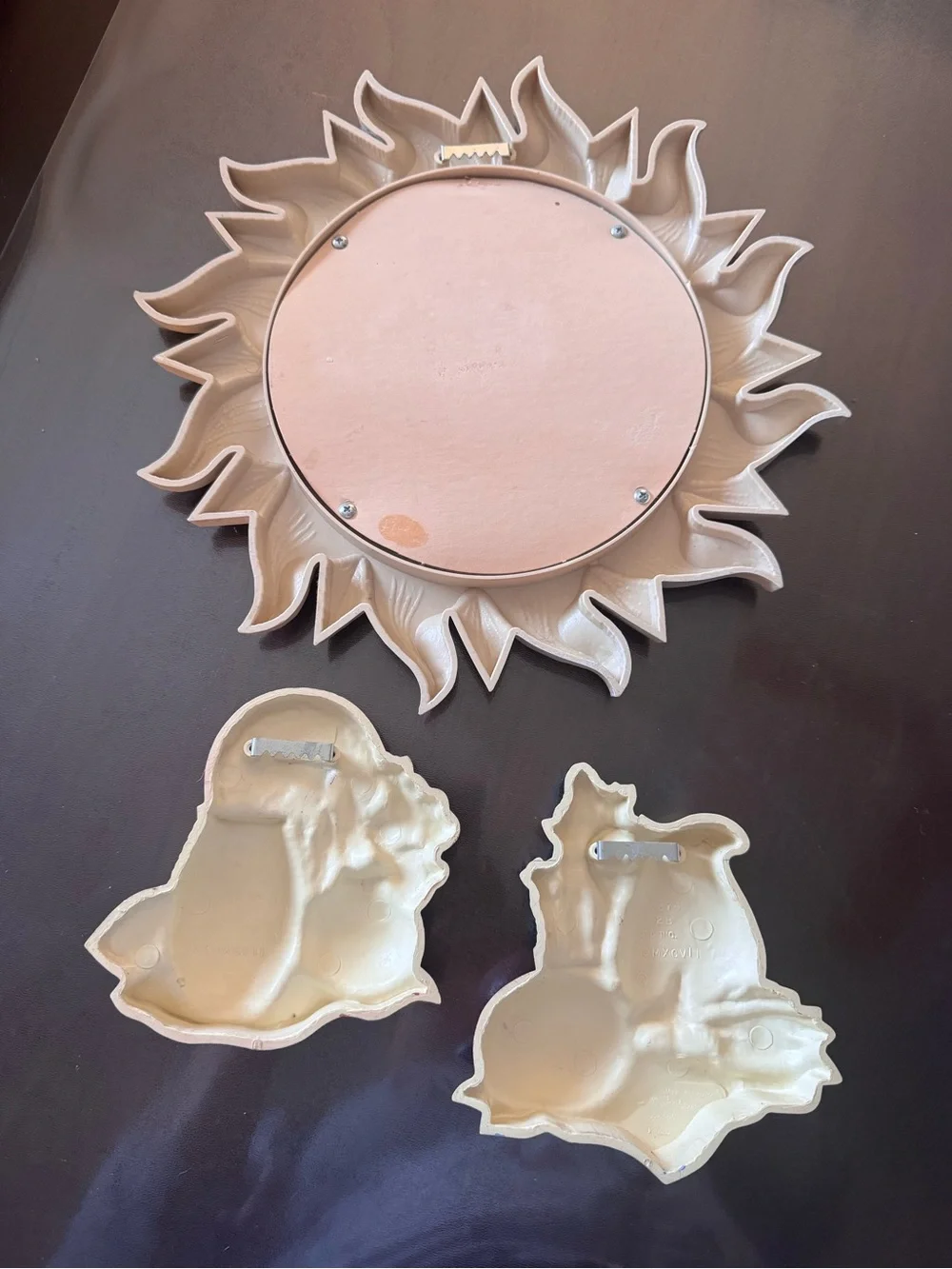 VTG Plastic Cactus Wolf Buffalo & Sunflower Wall  Decor